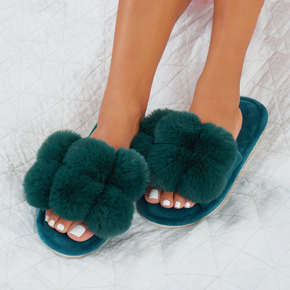 Annabel Trends - Cozy Luxe Pom Pom Slipper - Emerald - S/L