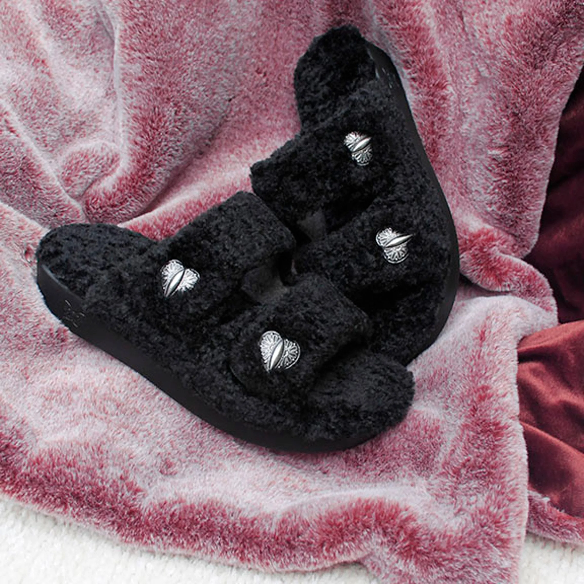 Chillery Onyx Slipper