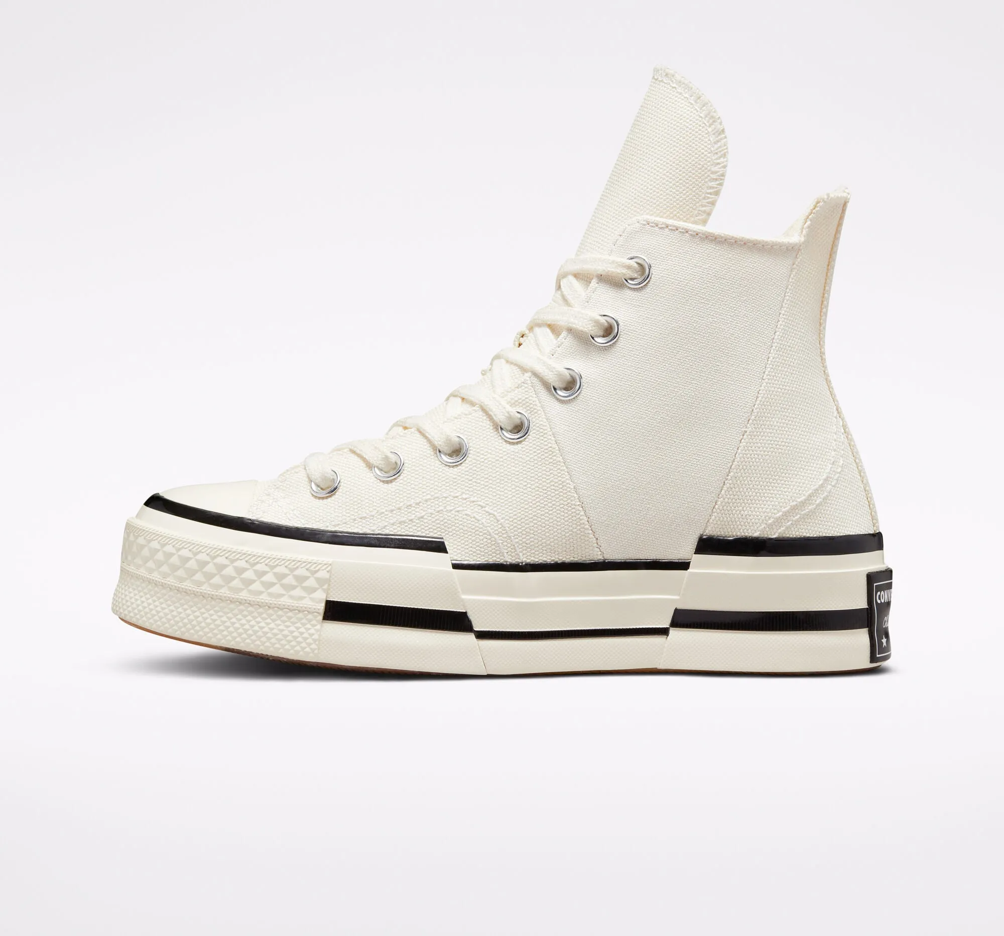 Chuck 70 Plus Unisex in Egret