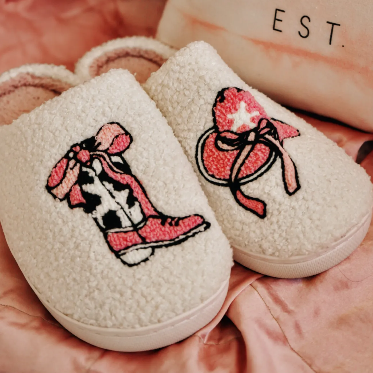 Cozy Slippers [Howdy]