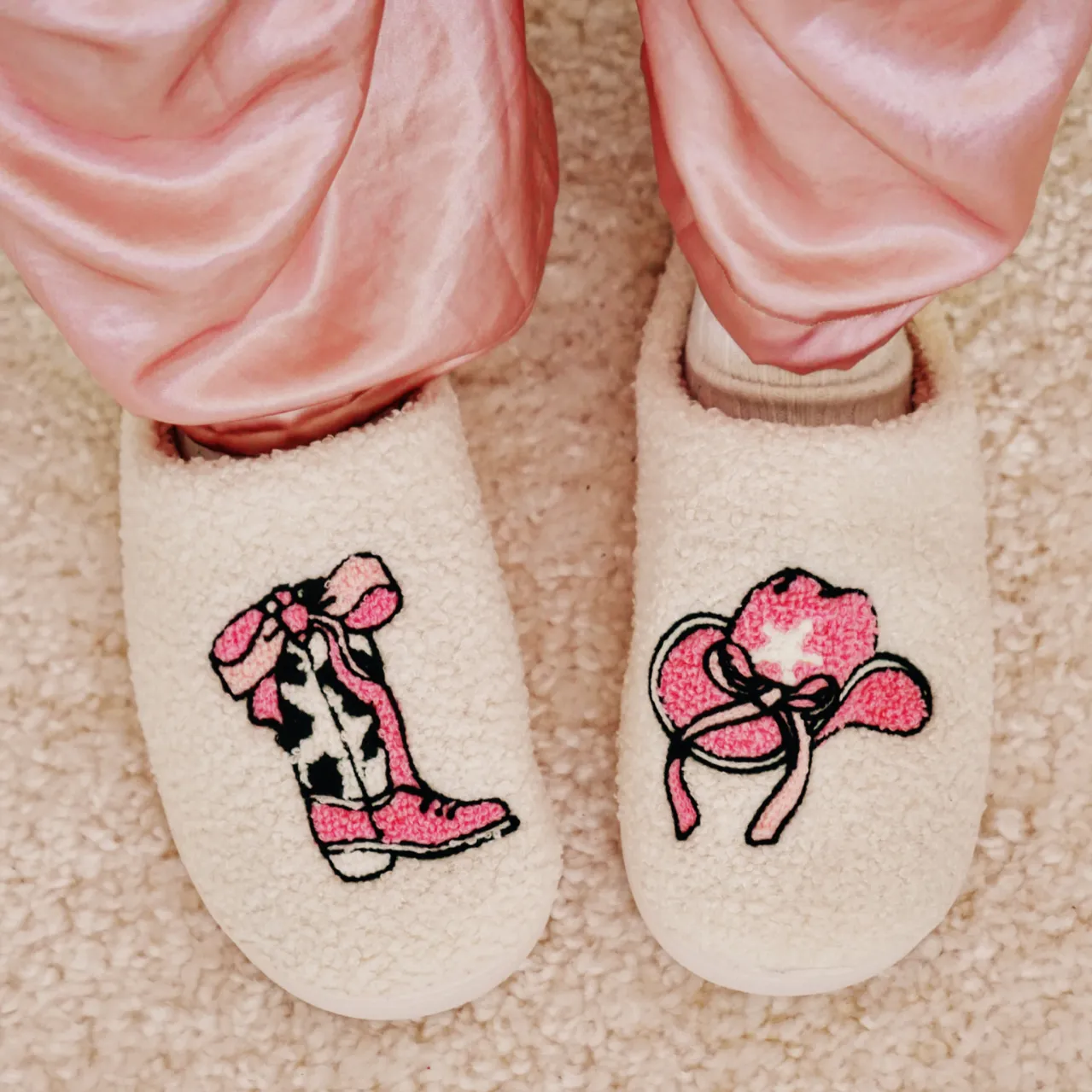 Cozy Slippers [Howdy]