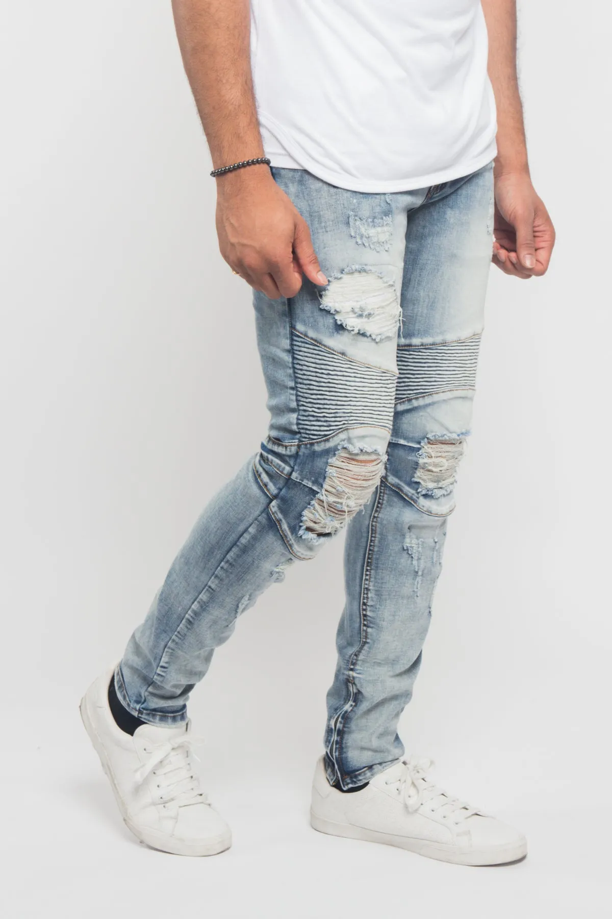 Distressed Scrunched Skinny Jeans