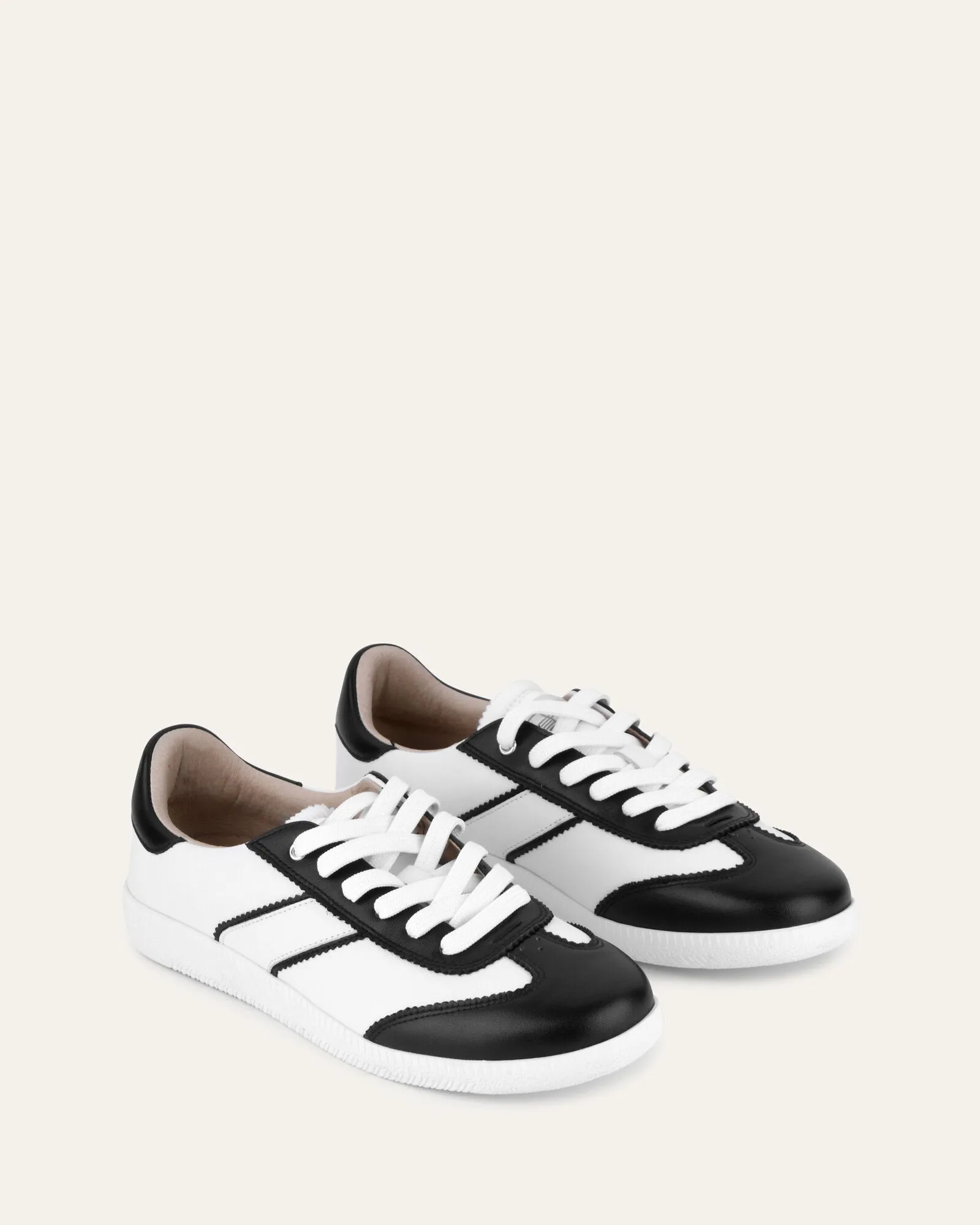 LOLA SNEAKERS BLACK WHITE LEATHER