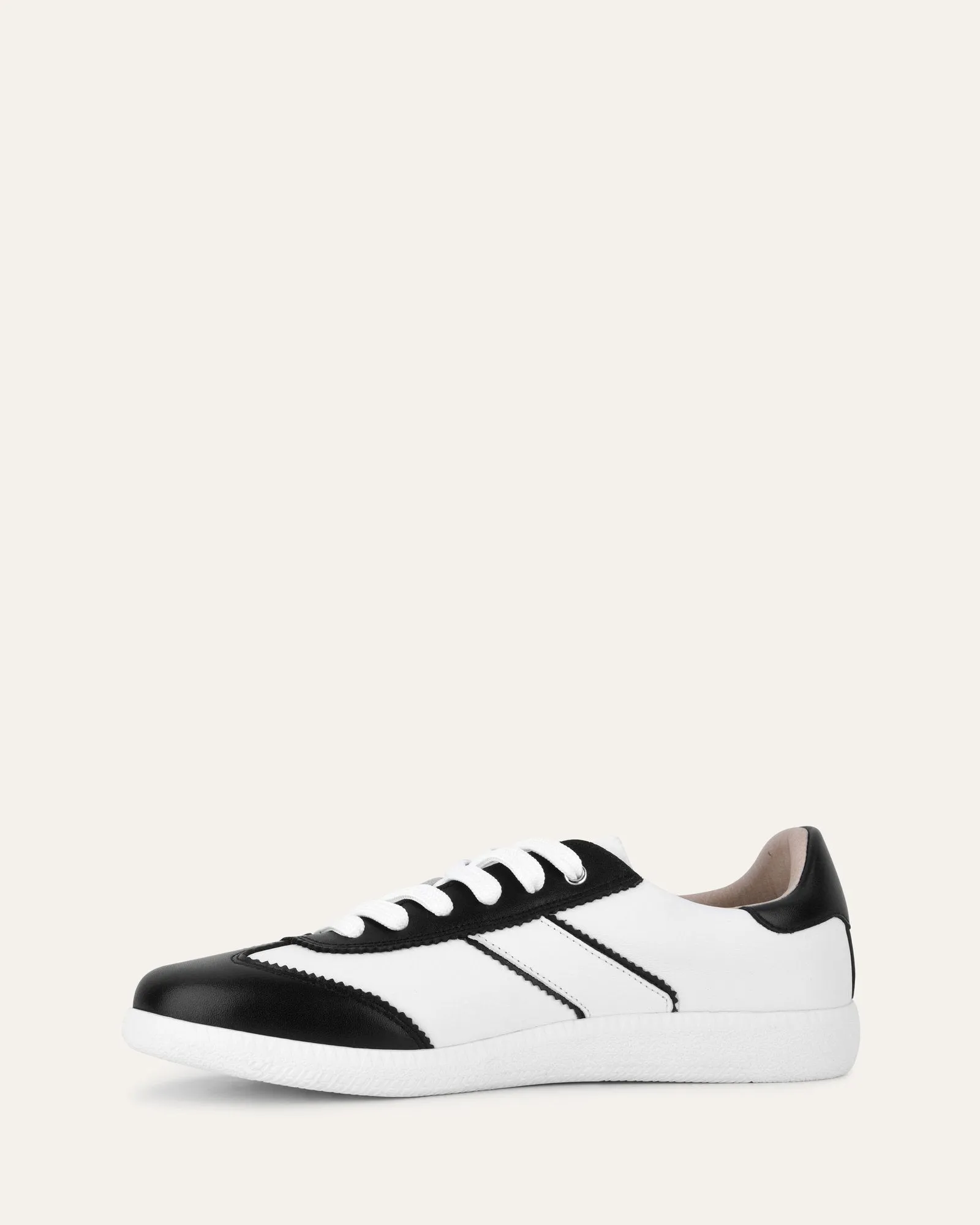 LOLA SNEAKERS BLACK WHITE LEATHER