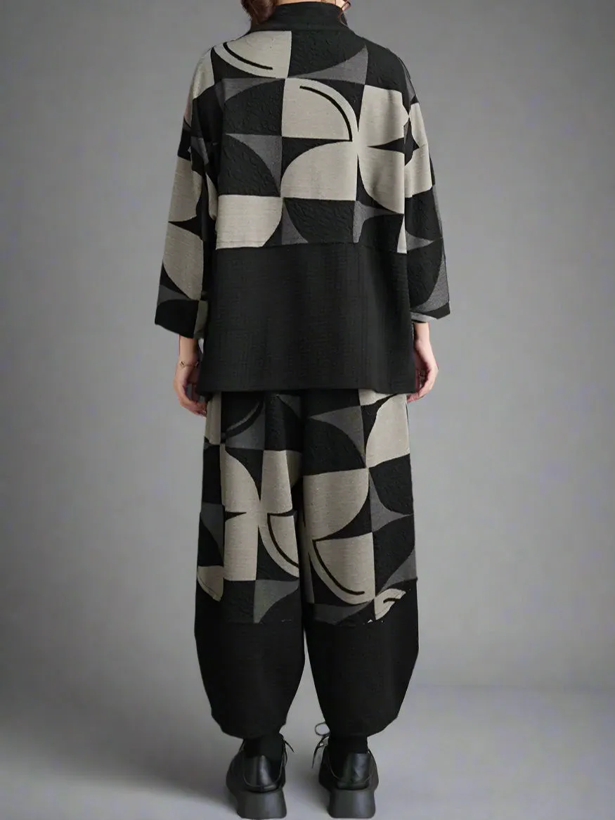 Oversized Geometric Print Two-Piece Set – Relaxed Fit Knit Lounge Wear