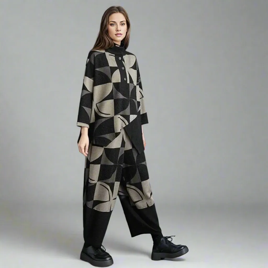 Oversized Geometric Print Two-Piece Set – Relaxed Fit Knit Lounge Wear