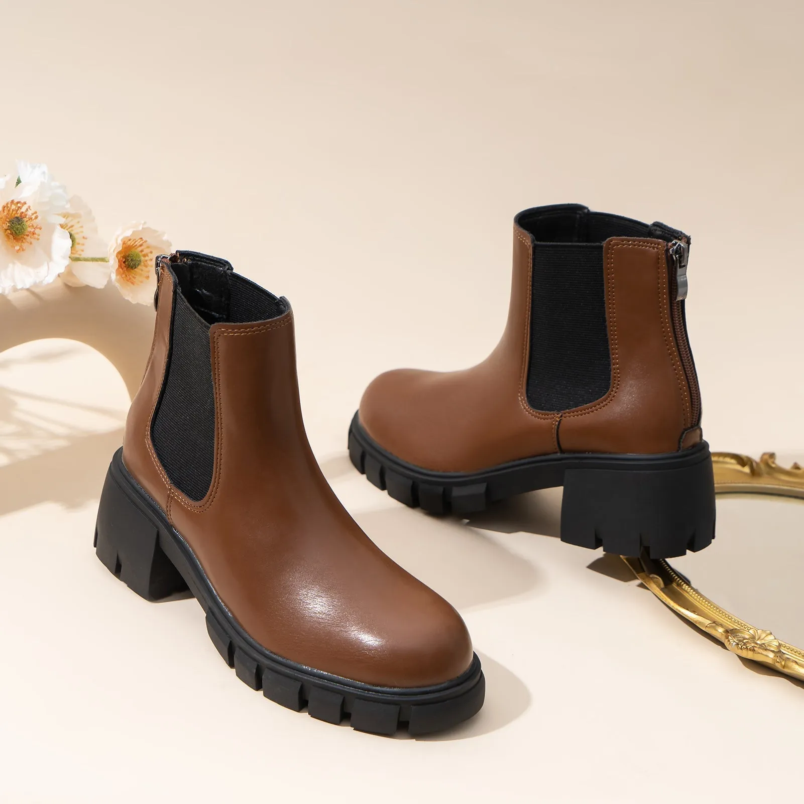 Replaceable Chains Chelsea Chunky Heel Boots